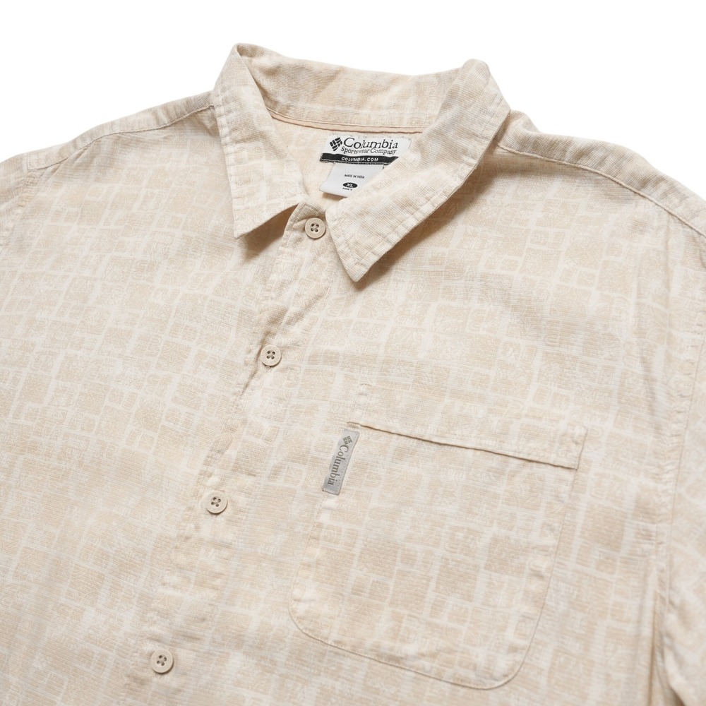Columbia Button Up Mens XL Beige Short Sleeve Geometric Print Pocket AM7641